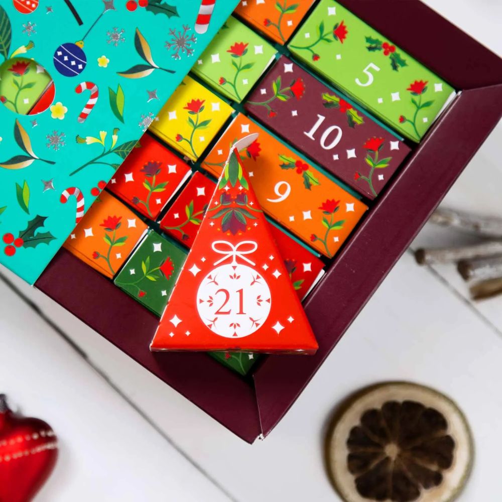 English Tea Shop | Adventskalender "Christmas Vibes only" - 25 BIO Teepyramiden