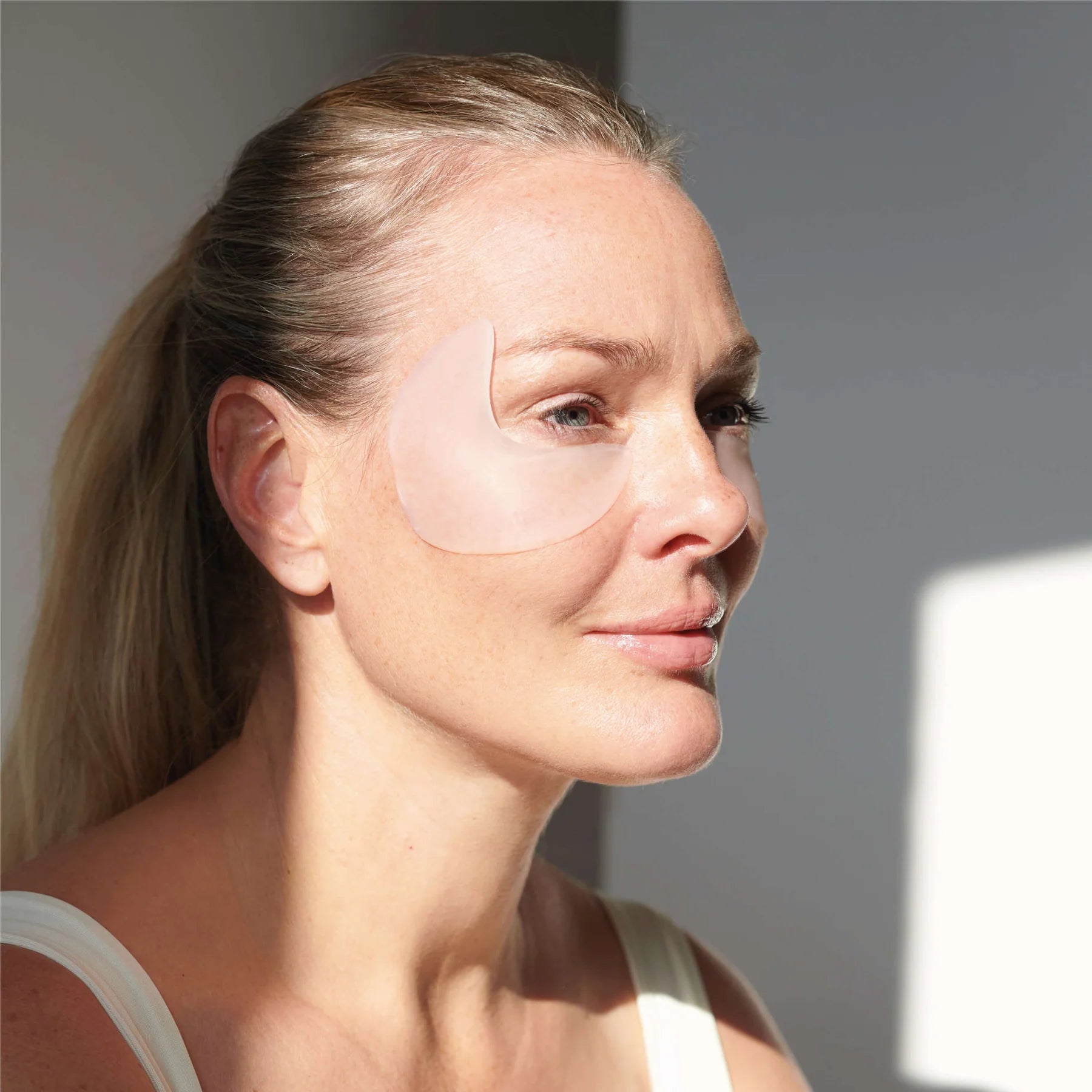 APRICOT I Wiederverwendbares Augen- und Schläfenpad mit Ectoin (Lila Packung)