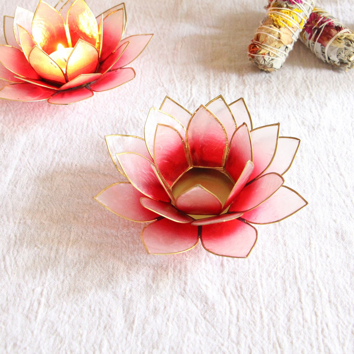 Kerzenhalter Lotus | BAMBOON | aus natürlichem Perlmutt